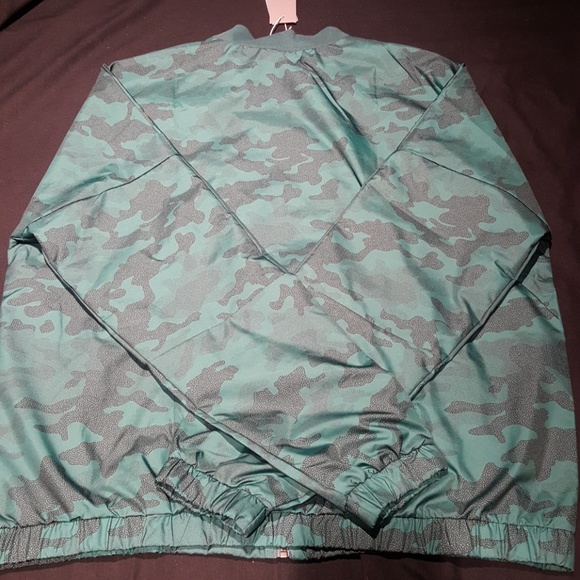 ⛔SOLD⛔ NWT Adidas Green Camo Bomber Jacket - Picture 4 of 7